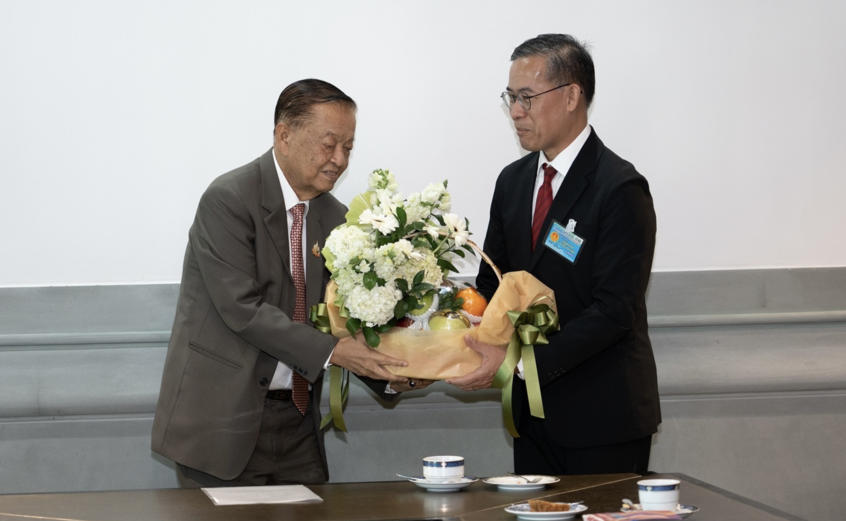 ดร.ทวีลาภ นำคณะผู้บริหาร เยี่ยมคารวะ ประธานรัฐสภา ในโอกาสเทศกาลปีใหม่ ปี 2568